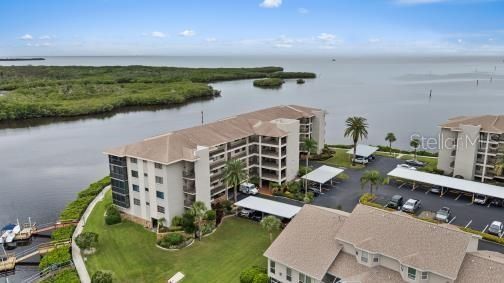 En Venta: $279,900 (2 camas, 2 baños, 1025 Pies cuadrados)