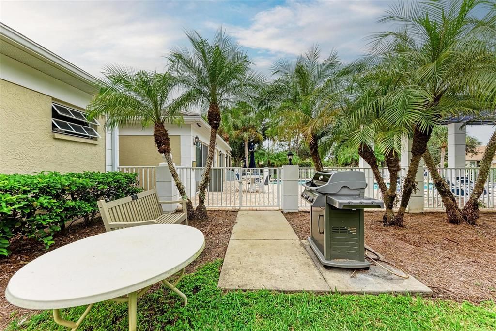 For Sale: $315,000 (2 beds, 2 baths, 1674 Square Feet)