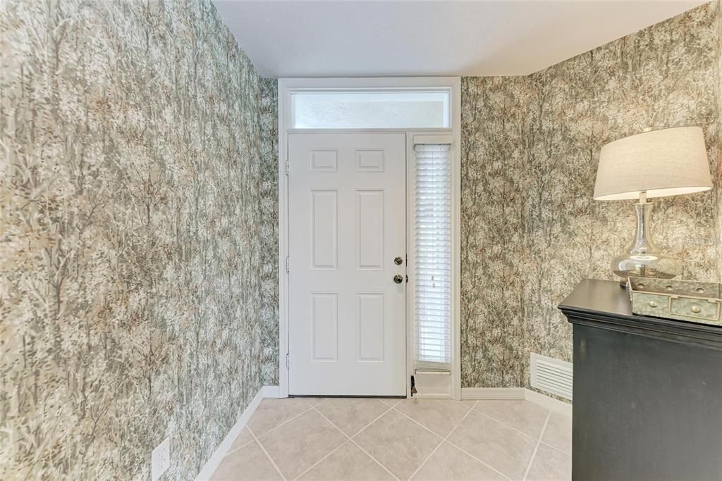 For Sale: $315,000 (2 beds, 2 baths, 1674 Square Feet)