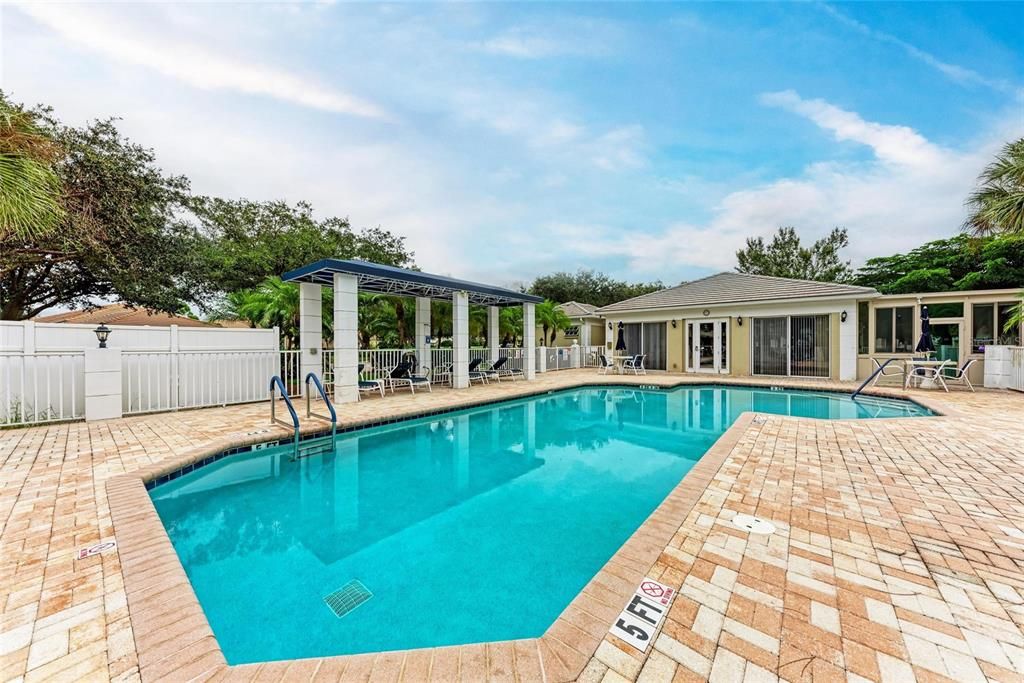 For Sale: $315,000 (2 beds, 2 baths, 1674 Square Feet)