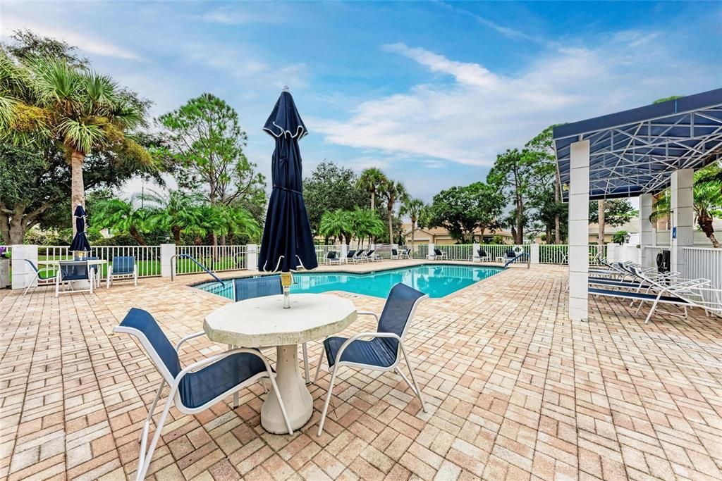 For Sale: $315,000 (2 beds, 2 baths, 1674 Square Feet)