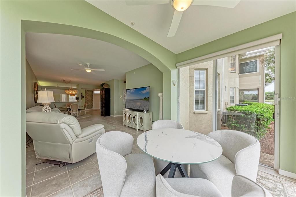 For Sale: $315,000 (2 beds, 2 baths, 1674 Square Feet)