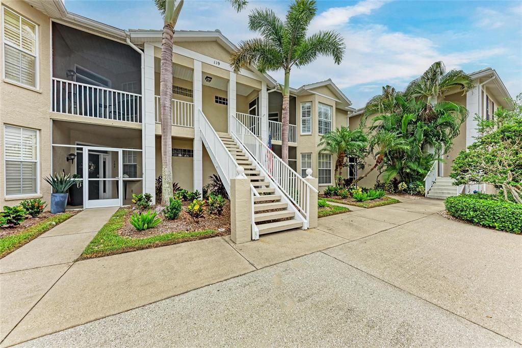 For Sale: $315,000 (2 beds, 2 baths, 1674 Square Feet)
