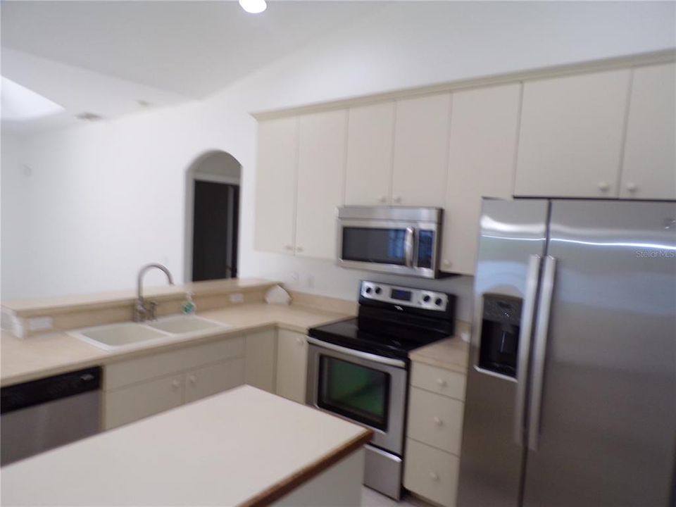 En Renta: $1,995 (3 camas, 2 baños, 1863 Pies cuadrados)