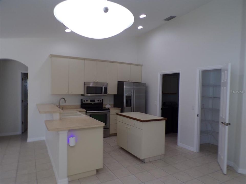 En Renta: $1,995 (3 camas, 2 baños, 1863 Pies cuadrados)