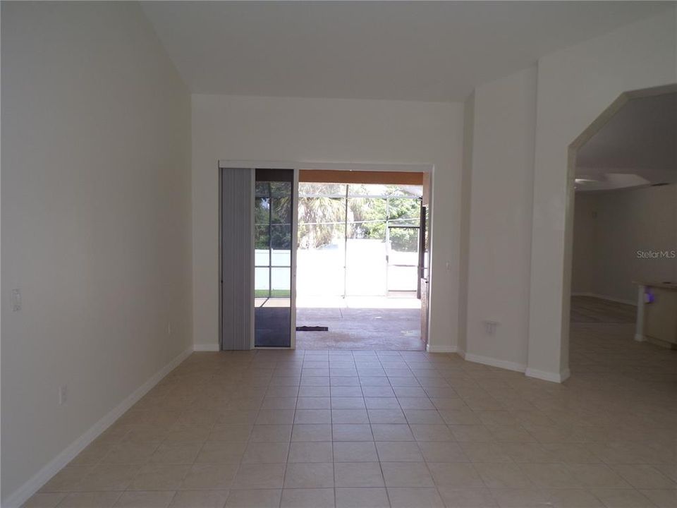 En Renta: $1,995 (3 camas, 2 baños, 1863 Pies cuadrados)