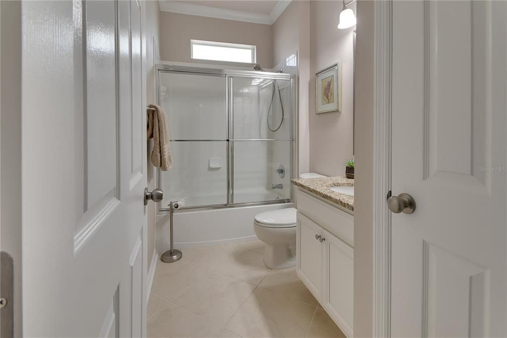 For Sale: $419,900 (3 beds, 2 baths, 2005 Square Feet)