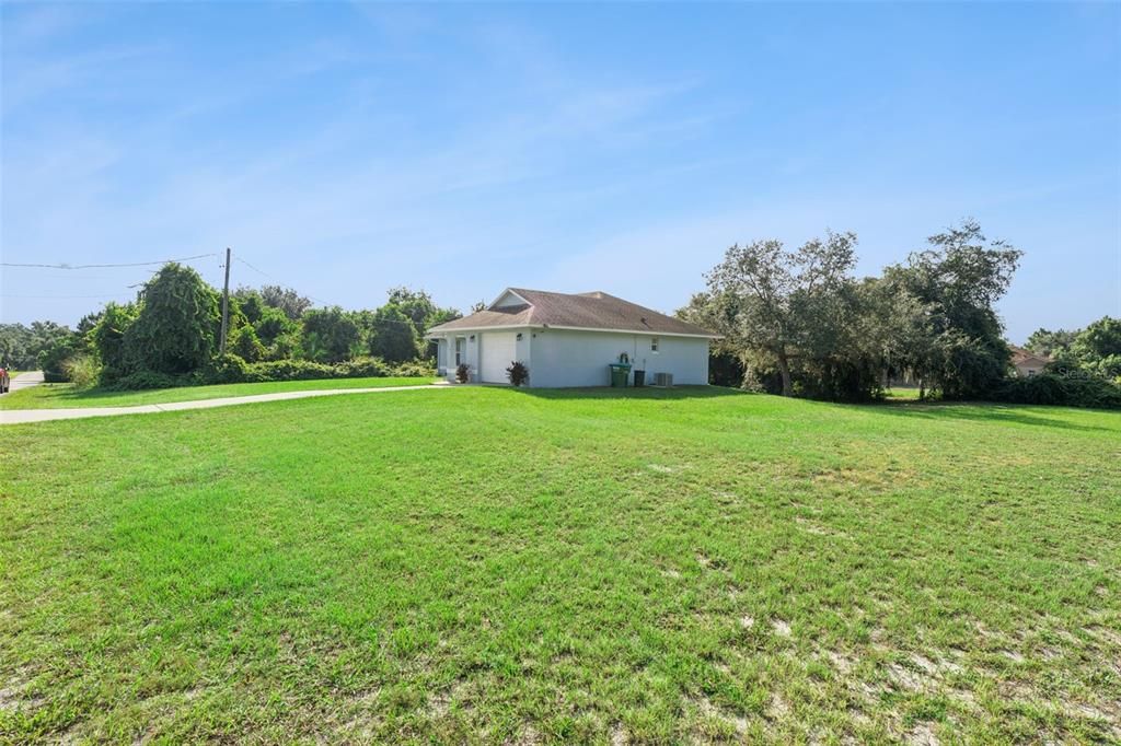 For Sale: $279,000 (3 beds, 2 baths, 1153 Square Feet)