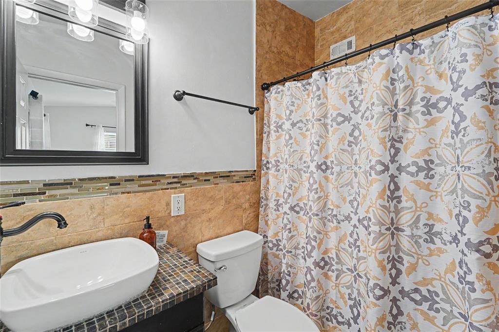For Sale: $525,000 (3 beds, 2 baths, 1550 Square Feet)