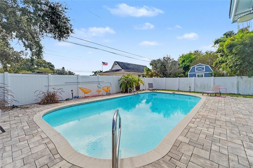For Sale: $525,000 (3 beds, 2 baths, 1550 Square Feet)