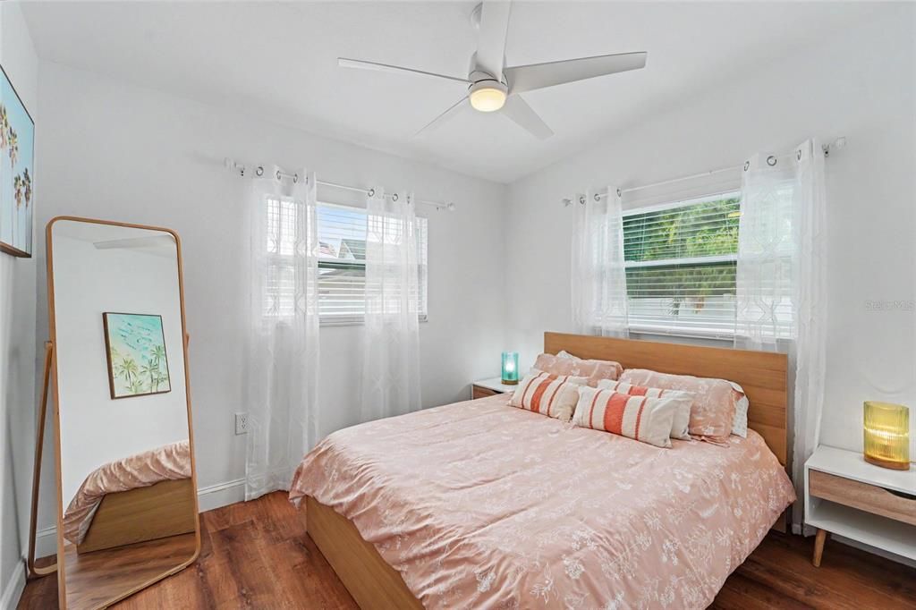 For Sale: $525,000 (3 beds, 2 baths, 1550 Square Feet)