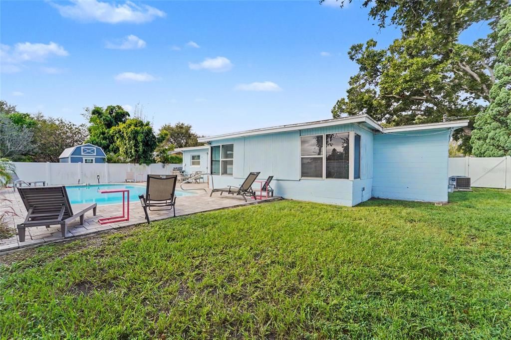 For Sale: $525,000 (3 beds, 2 baths, 1550 Square Feet)