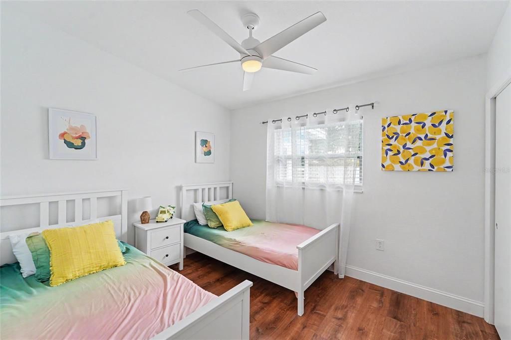For Sale: $525,000 (3 beds, 2 baths, 1550 Square Feet)
