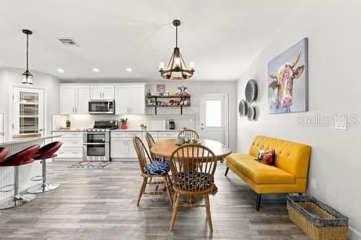 For Sale: $624,800 (3 beds, 2 baths, 1824 Square Feet)