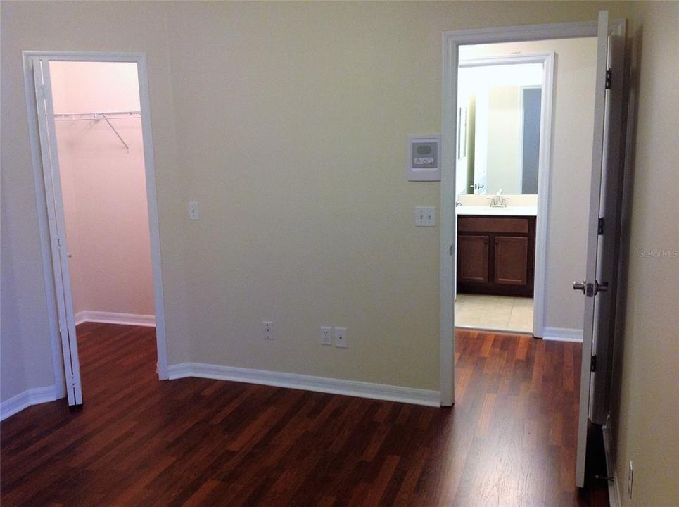 For Rent: $2,300 (3 beds, 2 baths, 1751 Square Feet)