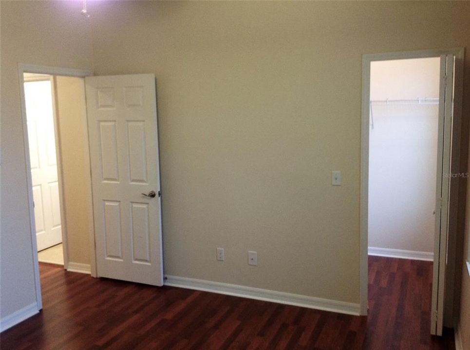 For Rent: $2,300 (3 beds, 2 baths, 1751 Square Feet)