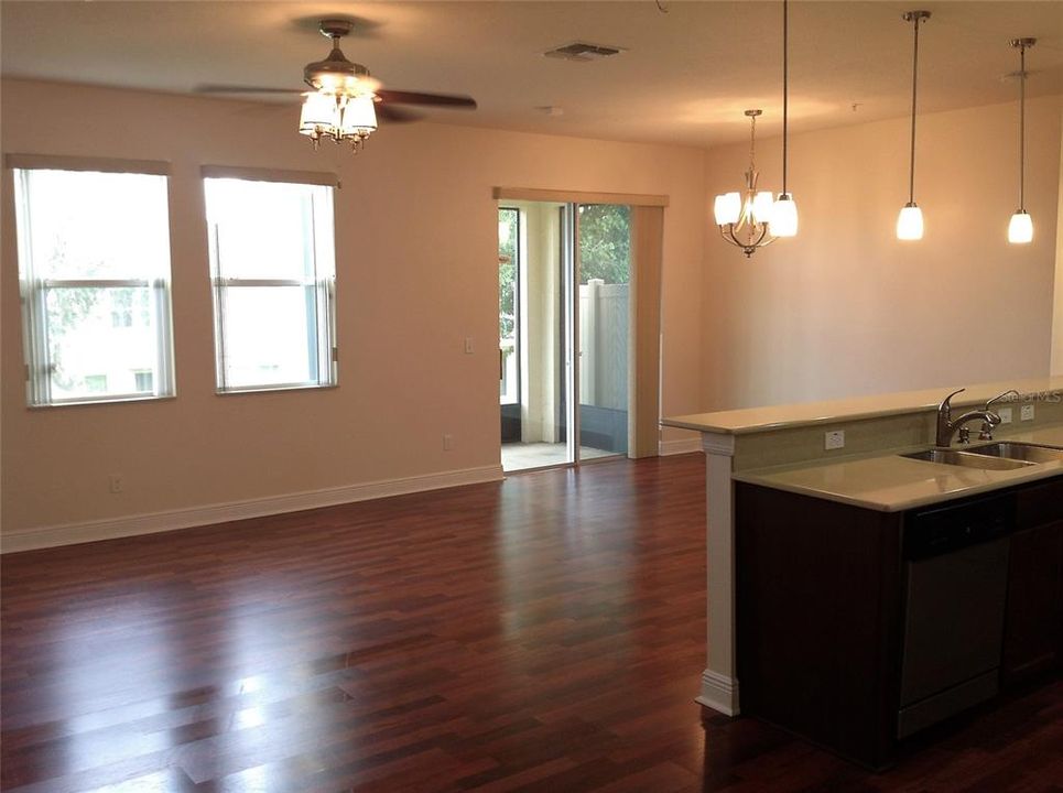 For Rent: $2,300 (3 beds, 2 baths, 1751 Square Feet)