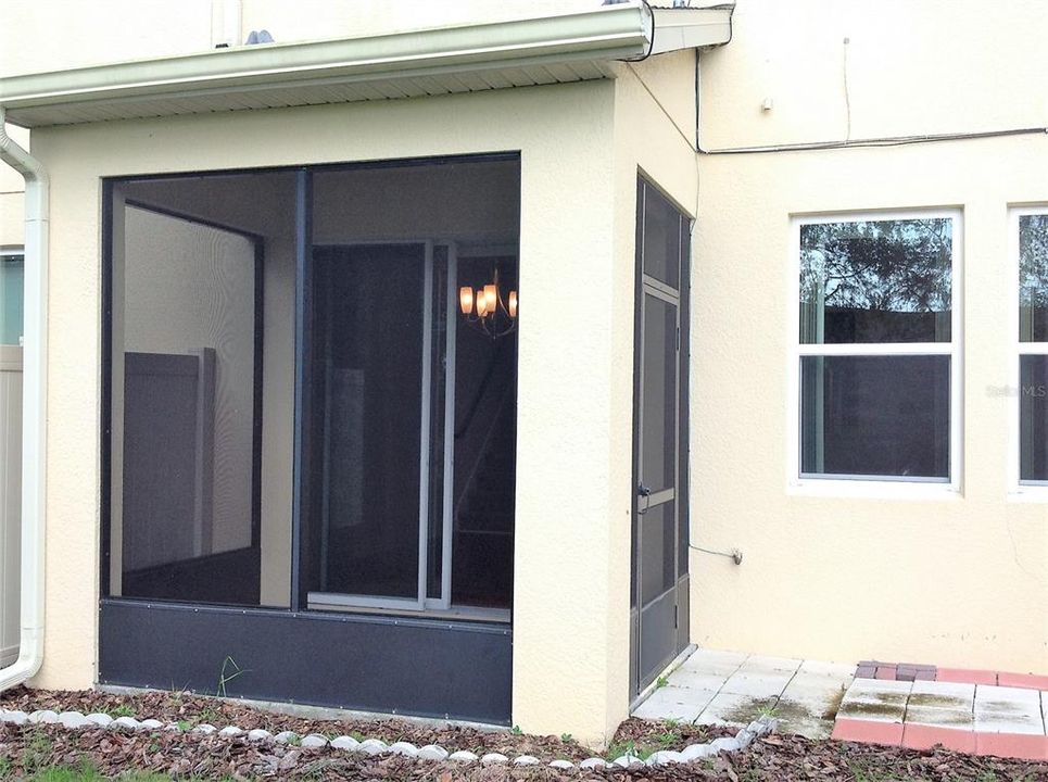 For Rent: $2,300 (3 beds, 2 baths, 1751 Square Feet)