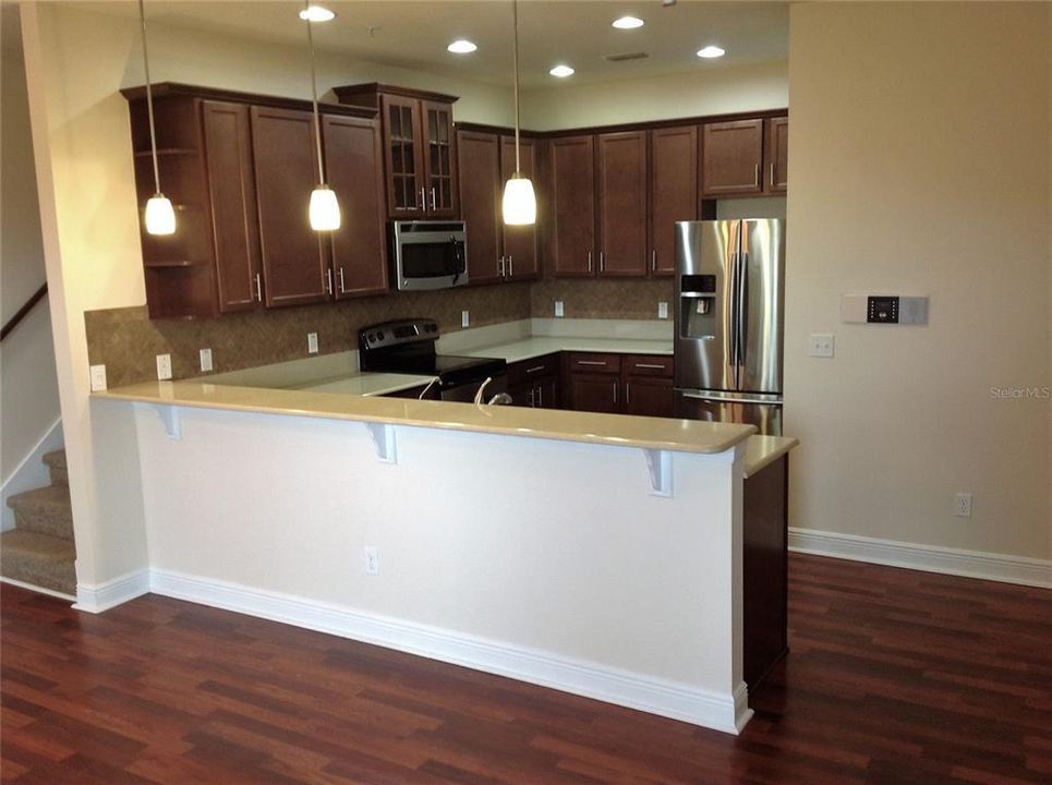 For Rent: $2,300 (3 beds, 2 baths, 1751 Square Feet)