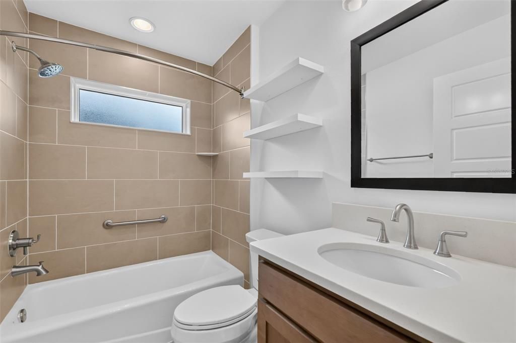 En Venta: $799,000 (3 camas, 3 baños, 1905 Pies cuadrados)