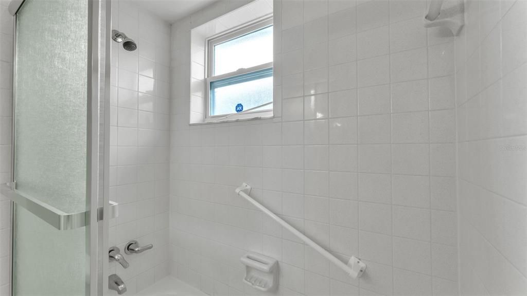 На продажу: $265,000 (2 спален, 2 ванн, 1885 Квадратных фут)