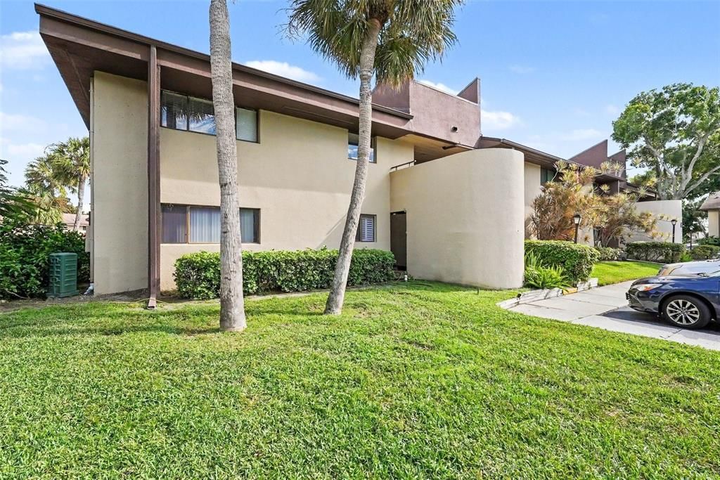 : $168,900 (2 camas, 2 baños, 975 Pies cuadrados)