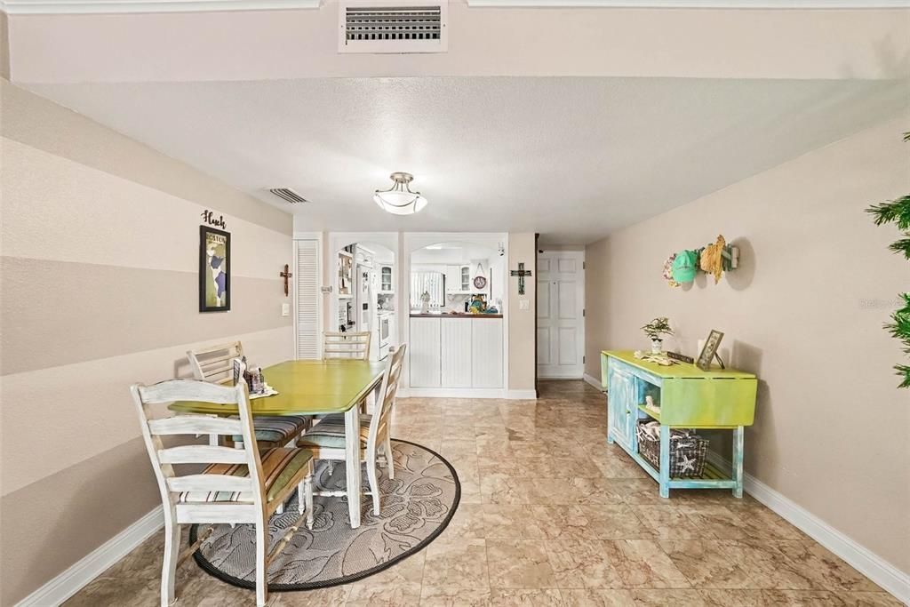 : $168,900 (2 camas, 2 baños, 975 Pies cuadrados)