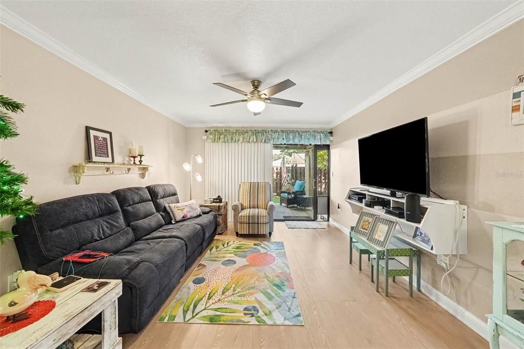 : $168,900 (2 camas, 2 baños, 975 Pies cuadrados)