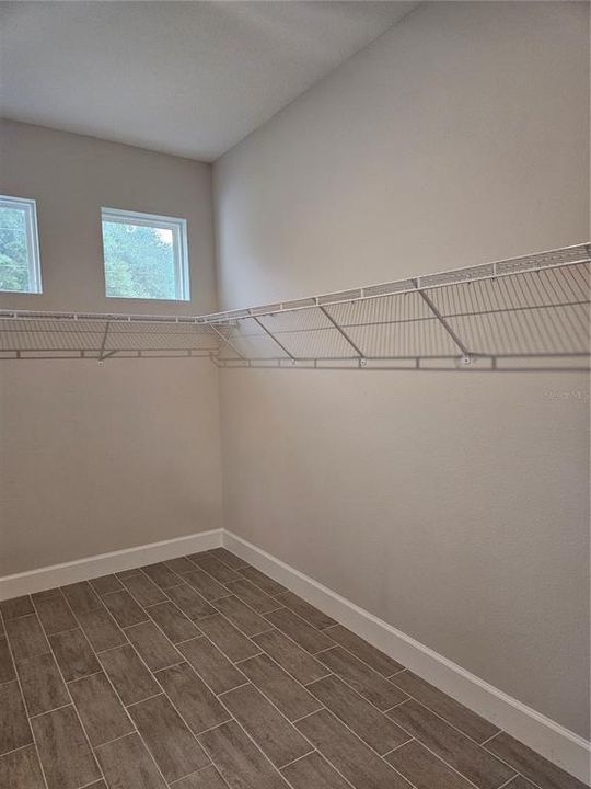 For Sale: $469,900 (4 beds, 3 baths, 2306 Square Feet)