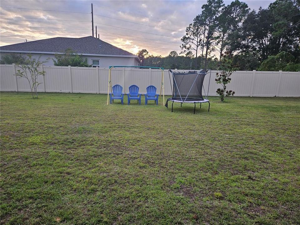 For Sale: $469,900 (4 beds, 3 baths, 2306 Square Feet)