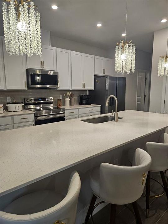 For Sale: $469,900 (4 beds, 3 baths, 2306 Square Feet)