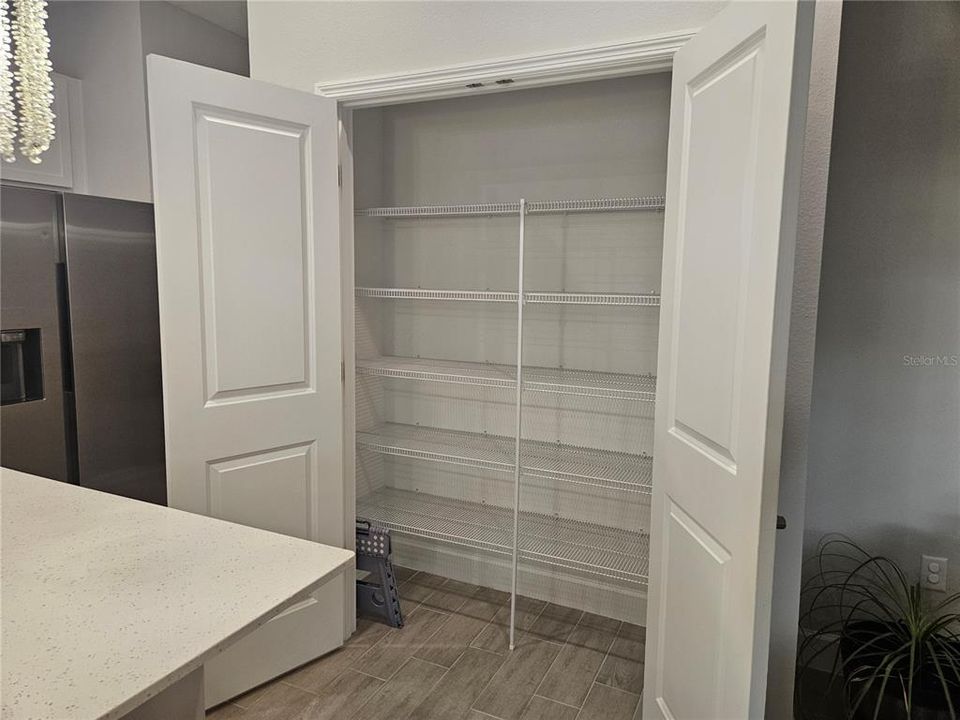 For Sale: $469,900 (4 beds, 3 baths, 2306 Square Feet)
