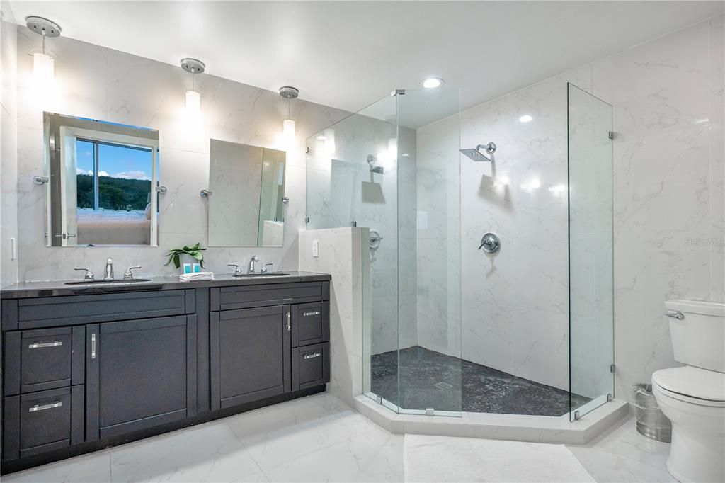 For Rent: $5,800 (3 beds, 2 baths, 2009 Square Feet)