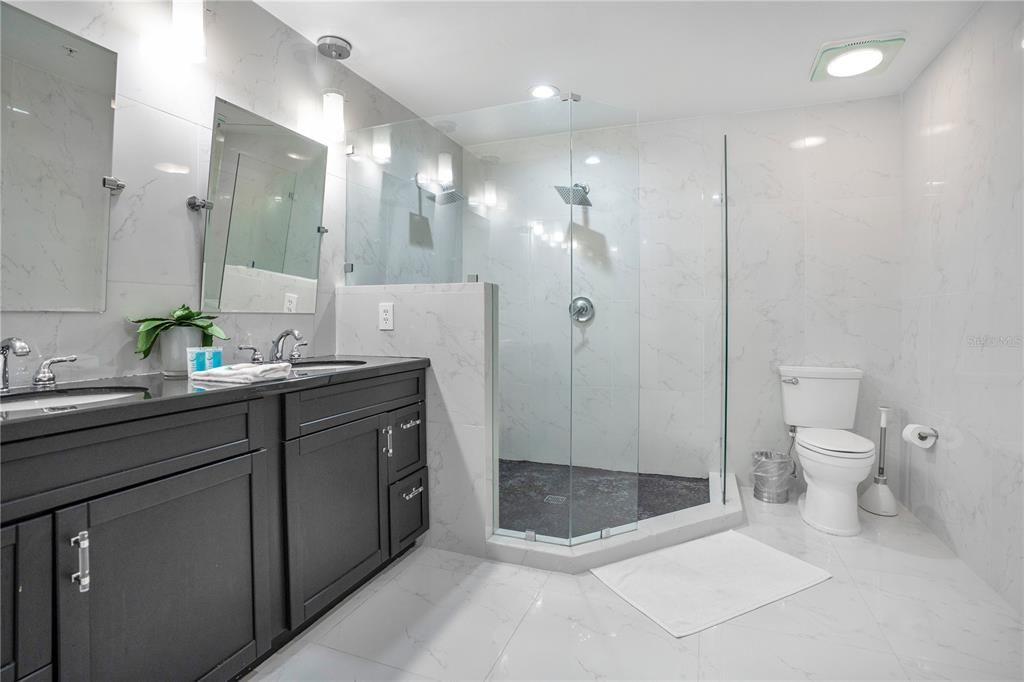 For Rent: $5,800 (3 beds, 2 baths, 2009 Square Feet)