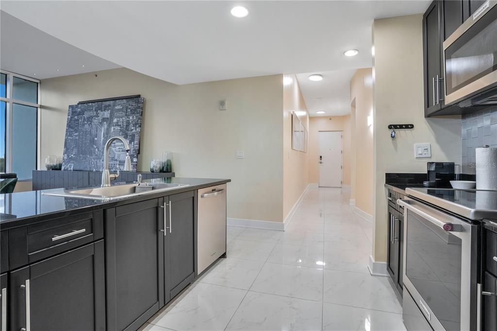 For Rent: $5,800 (3 beds, 2 baths, 2009 Square Feet)