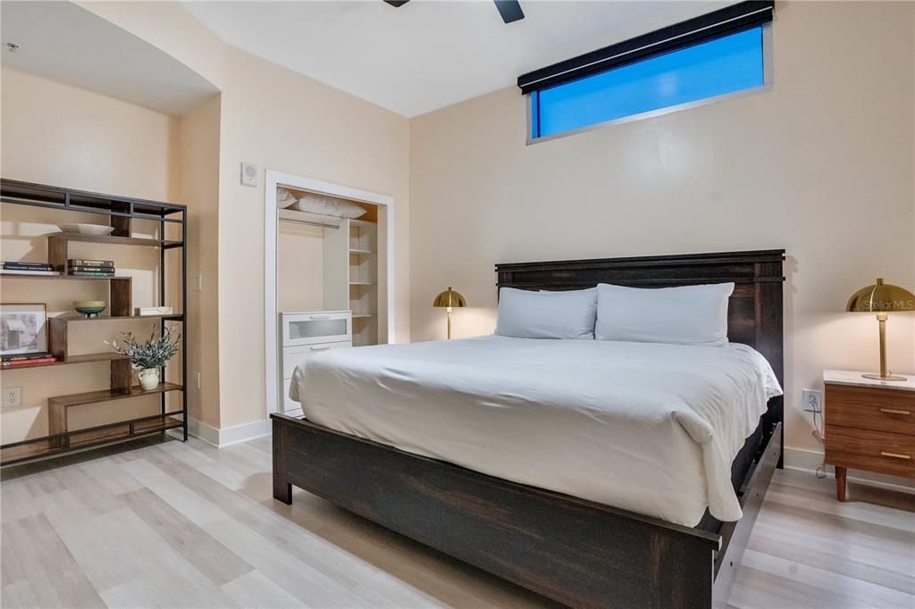 For Rent: $5,800 (3 beds, 2 baths, 2009 Square Feet)