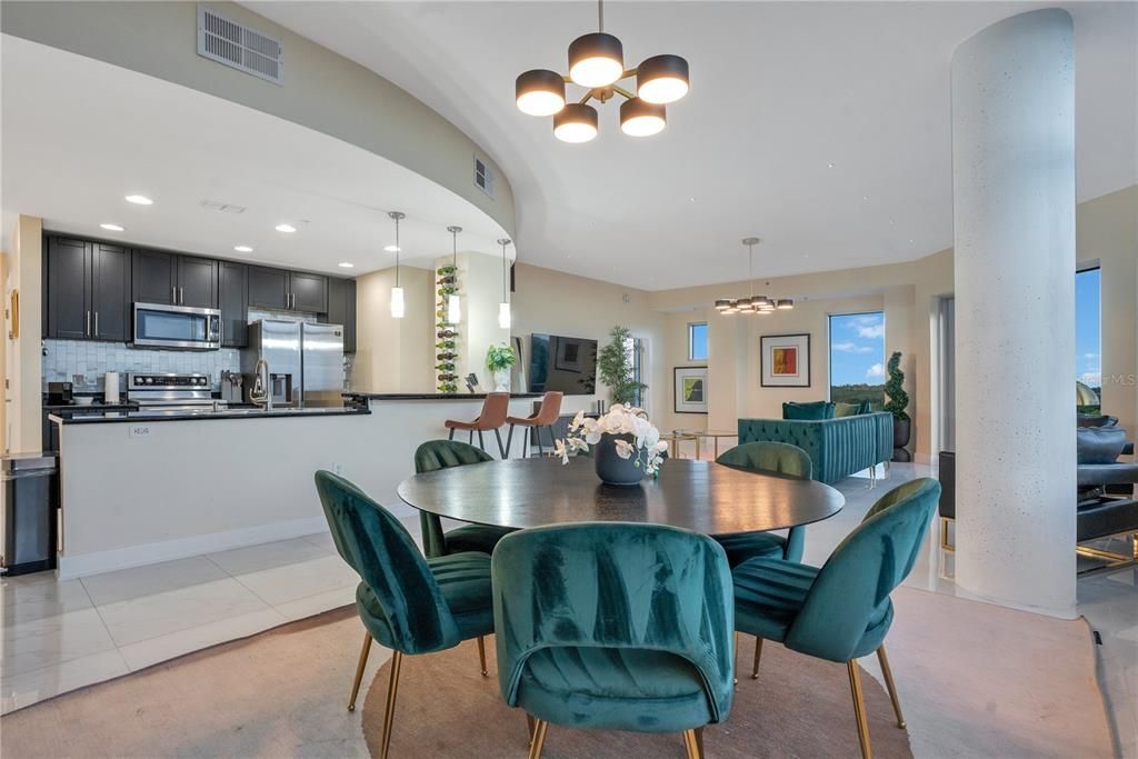 For Rent: $5,800 (3 beds, 2 baths, 2009 Square Feet)