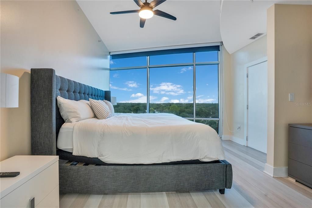 For Rent: $5,800 (3 beds, 2 baths, 2009 Square Feet)