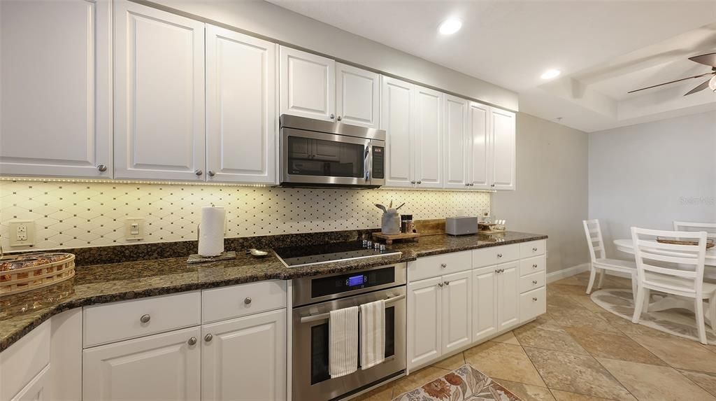 For Rent: $5,500 (2 beds, 2 baths, 1758 Square Feet)