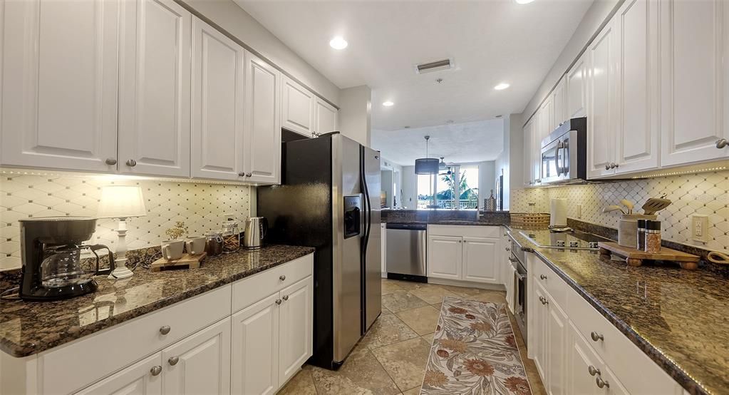 For Rent: $5,500 (2 beds, 2 baths, 1758 Square Feet)