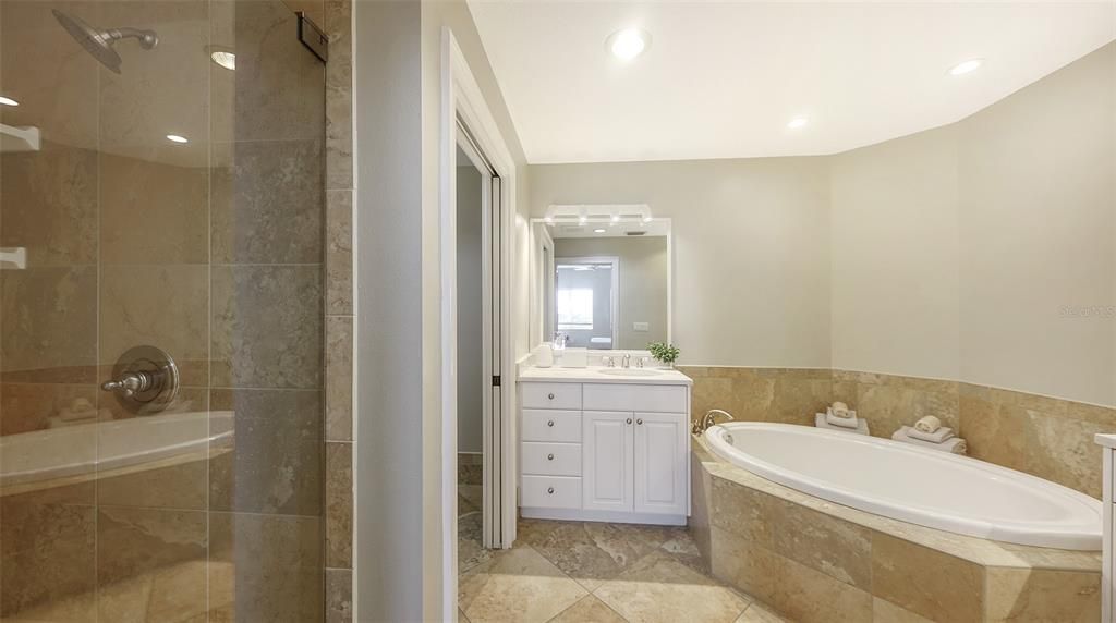 For Rent: $5,500 (2 beds, 2 baths, 1758 Square Feet)