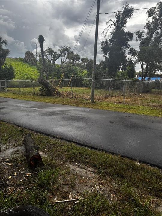 待售: $215,000 (0.34 acres)