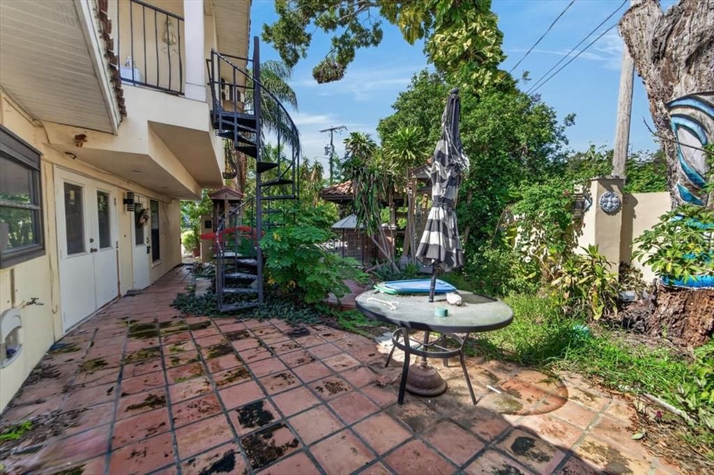 For Sale: $1,200,000 (4 beds, 3 baths, 3334 Square Feet)