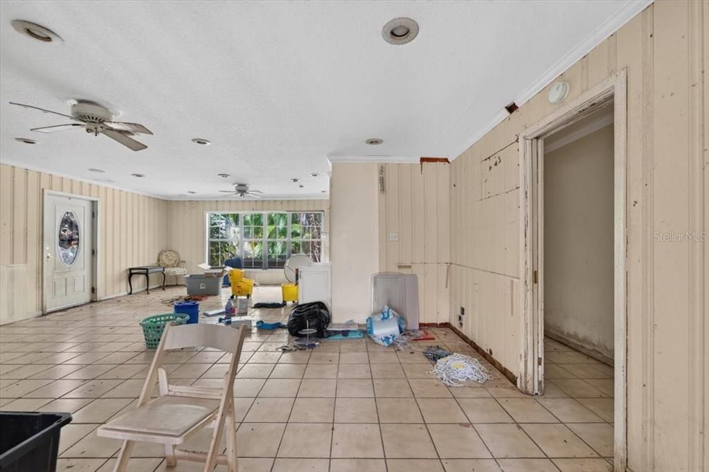 For Sale: $1,200,000 (4 beds, 3 baths, 3334 Square Feet)