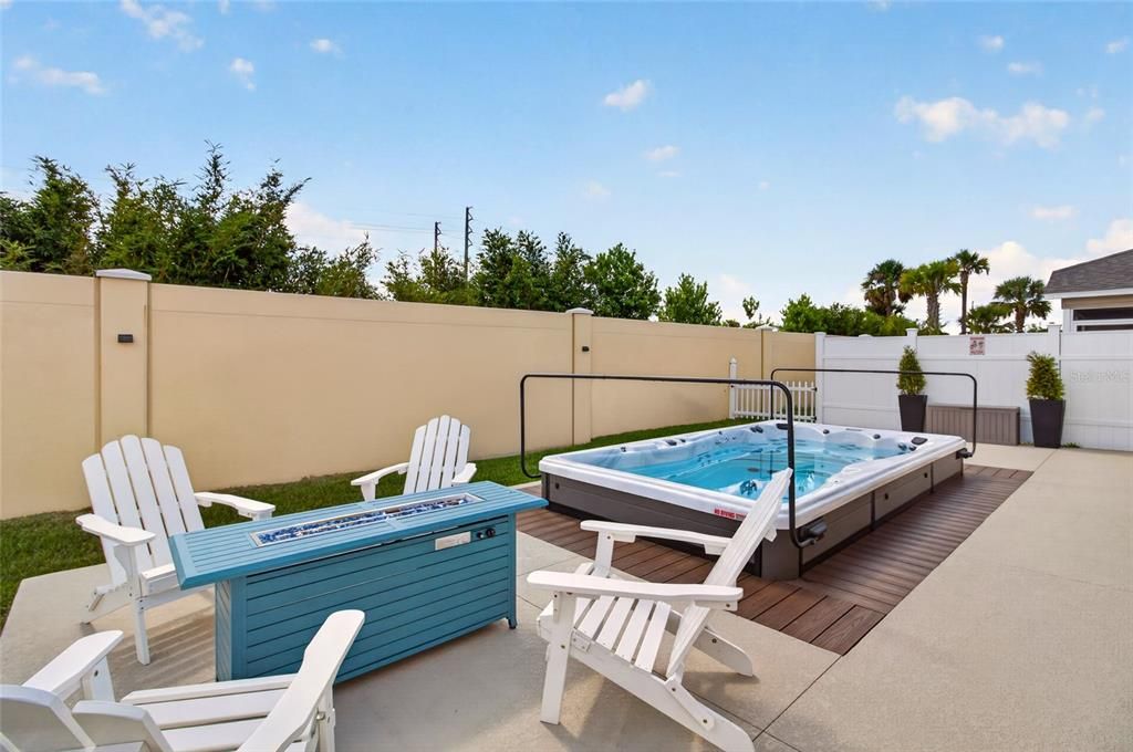 For Sale: $329,000 (2 beds, 2 baths, 1257 Square Feet)