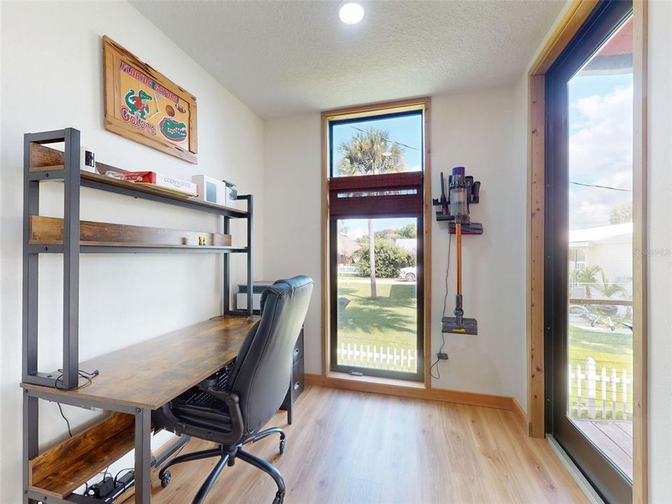 For Sale: $675,000 (2 beds, 2 baths, 1556 Square Feet)