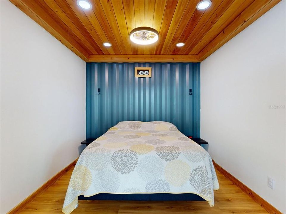 For Sale: $675,000 (2 beds, 2 baths, 1556 Square Feet)