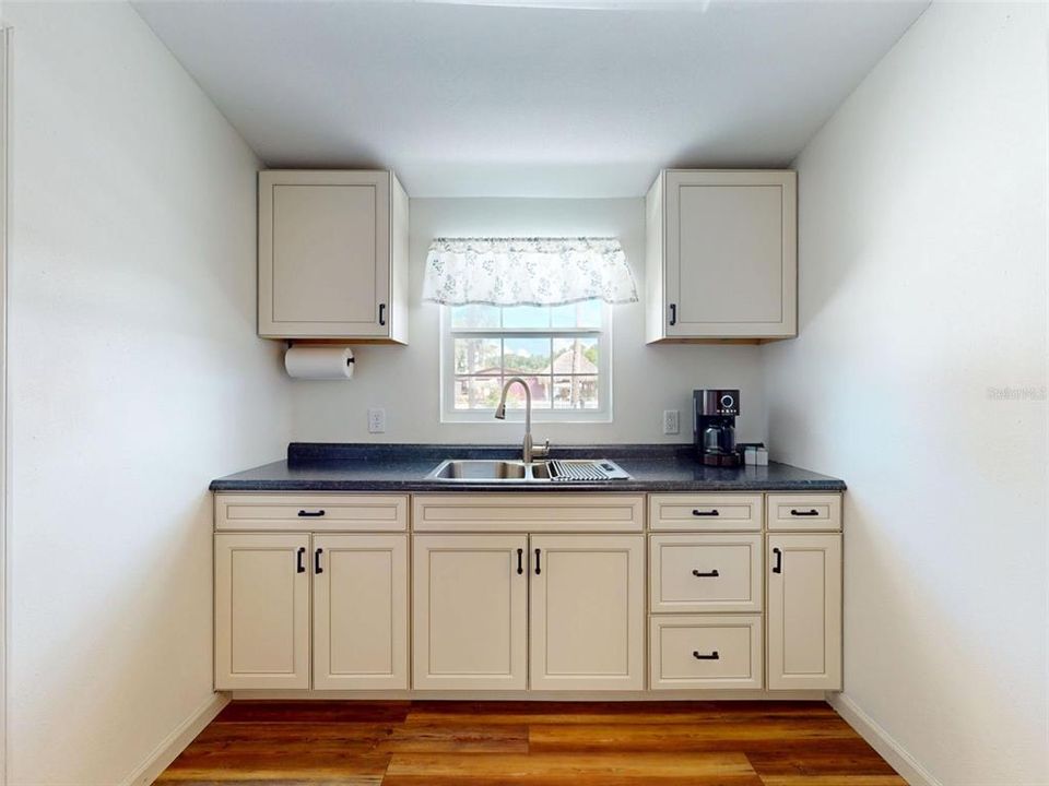 For Sale: $675,000 (2 beds, 2 baths, 1556 Square Feet)
