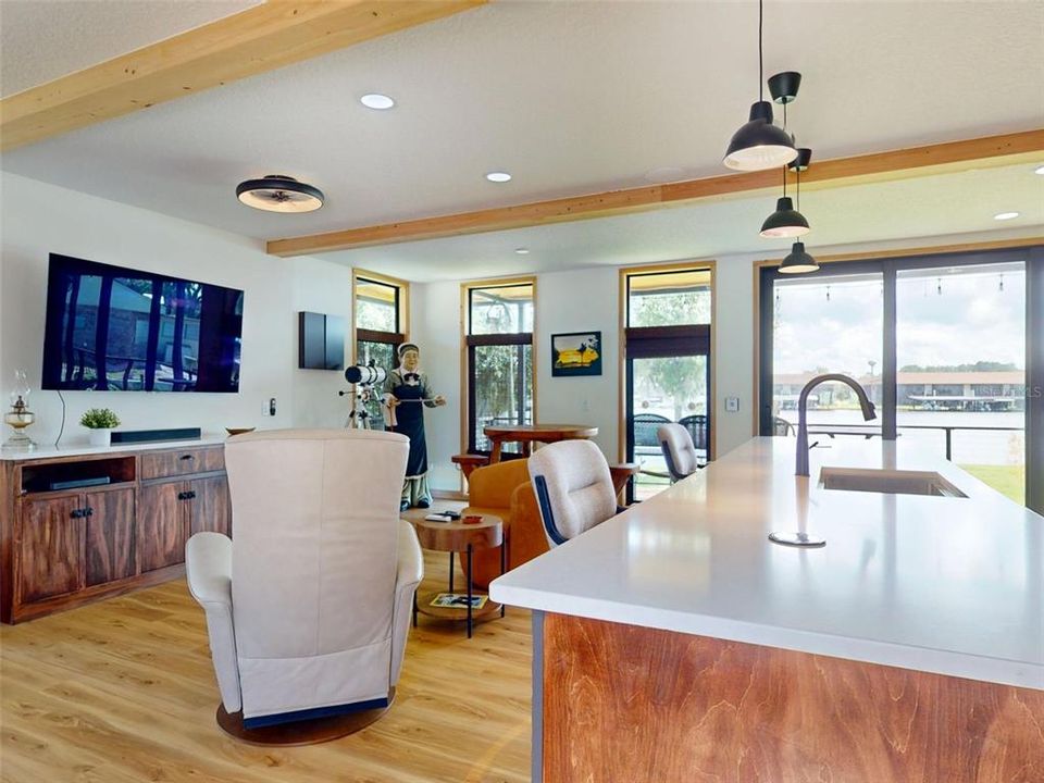 For Sale: $675,000 (2 beds, 2 baths, 1556 Square Feet)