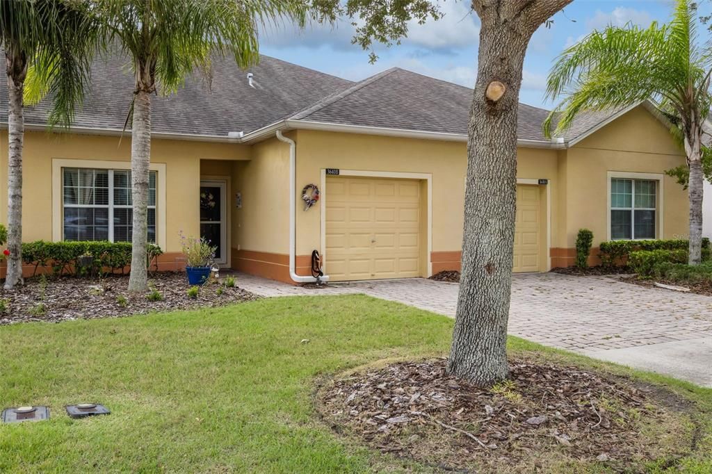 For Sale: $275,000 (2 beds, 2 baths, 1374 Square Feet)